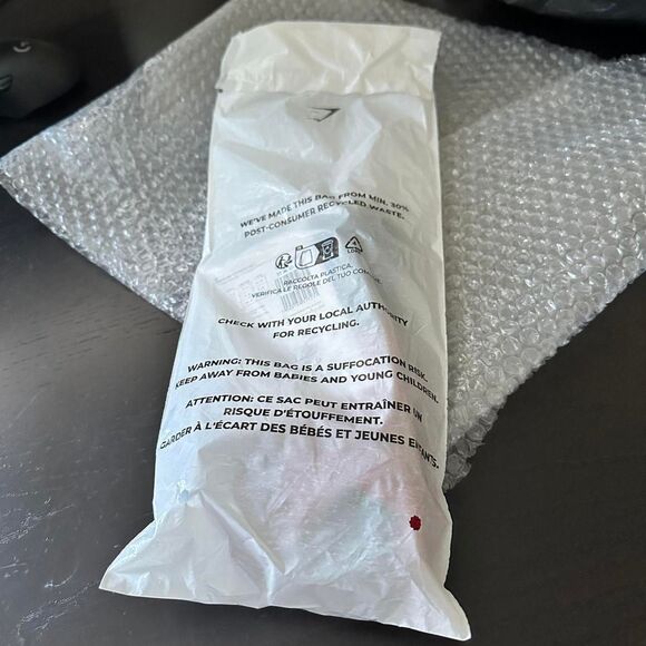 Gymshark Onyx 5.0 Men's Red and Black Lifting Socks - Picture 4 of 4